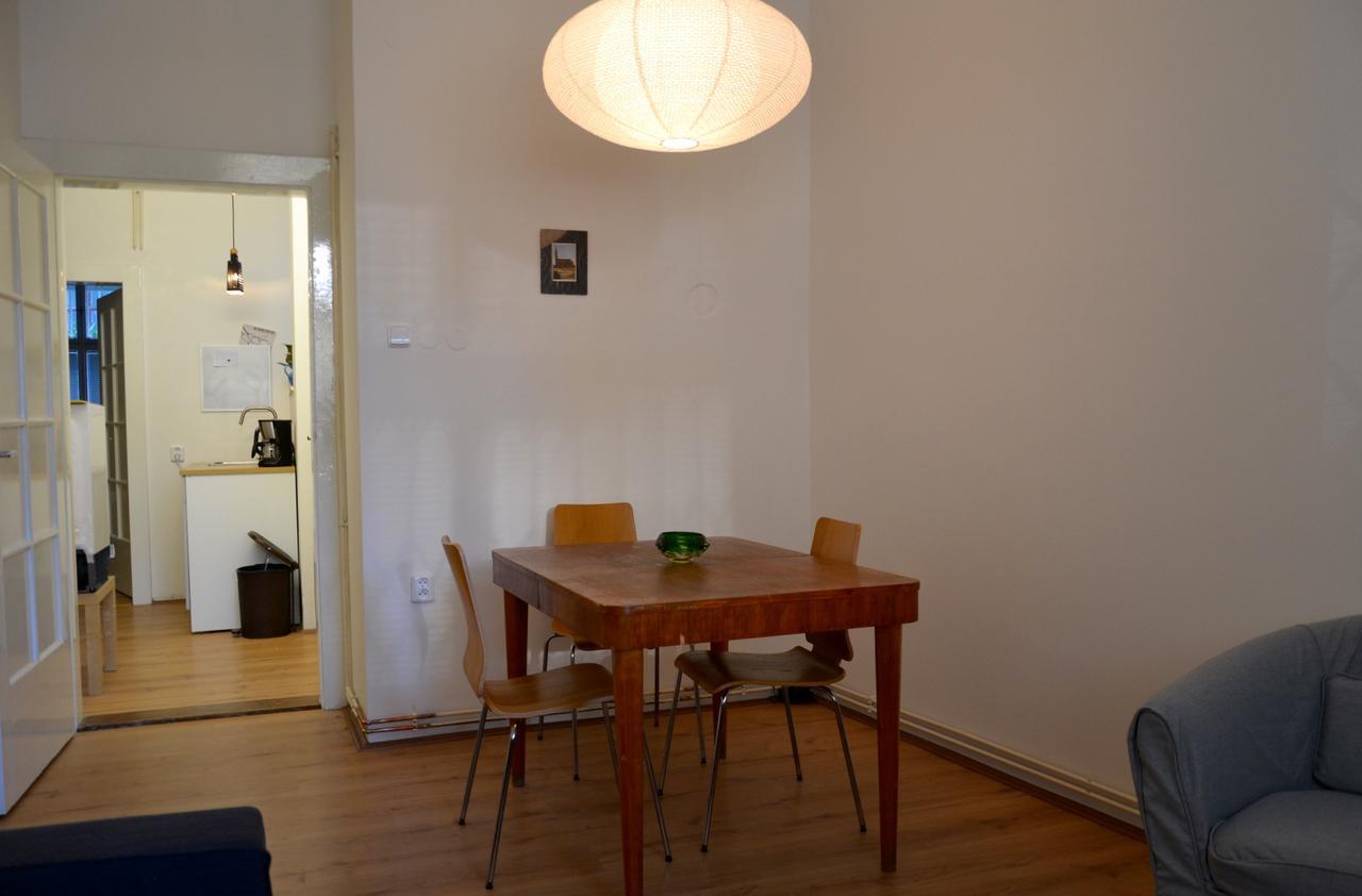 Old Town Basement Apartment Praha Bagian luar foto